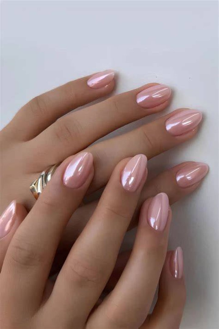 Discover The Allure Of Pink Nails Chrome