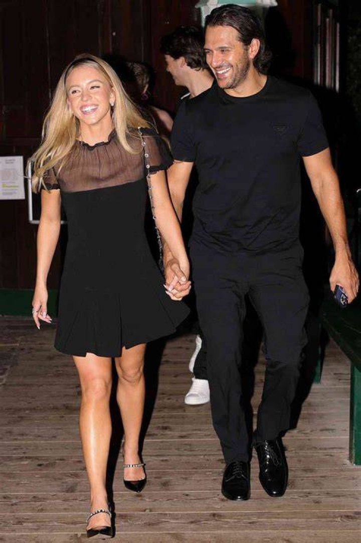 Unveiling The Enigmatic Engagement: Sydney Sweeney's Fiance Revealed